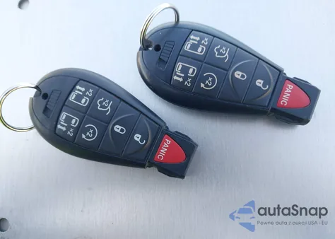 2013 Chrysler Town & Country Touring-L z USA, uszkodzony, nr VIN 2C4RC1CG7DR793807